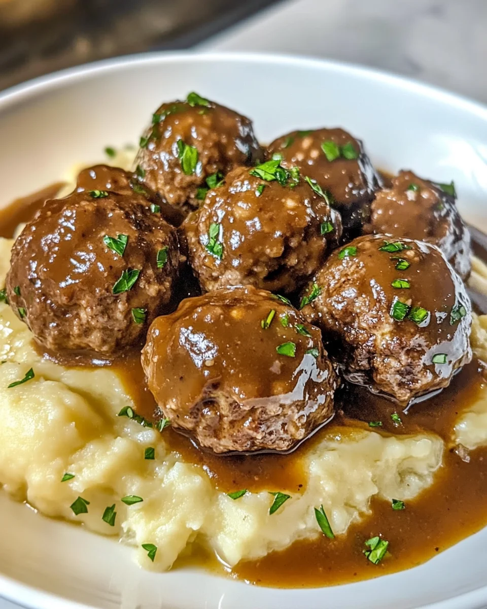 Slow Cooker Salisbury Steak Meatballs: A Tasty Delight!