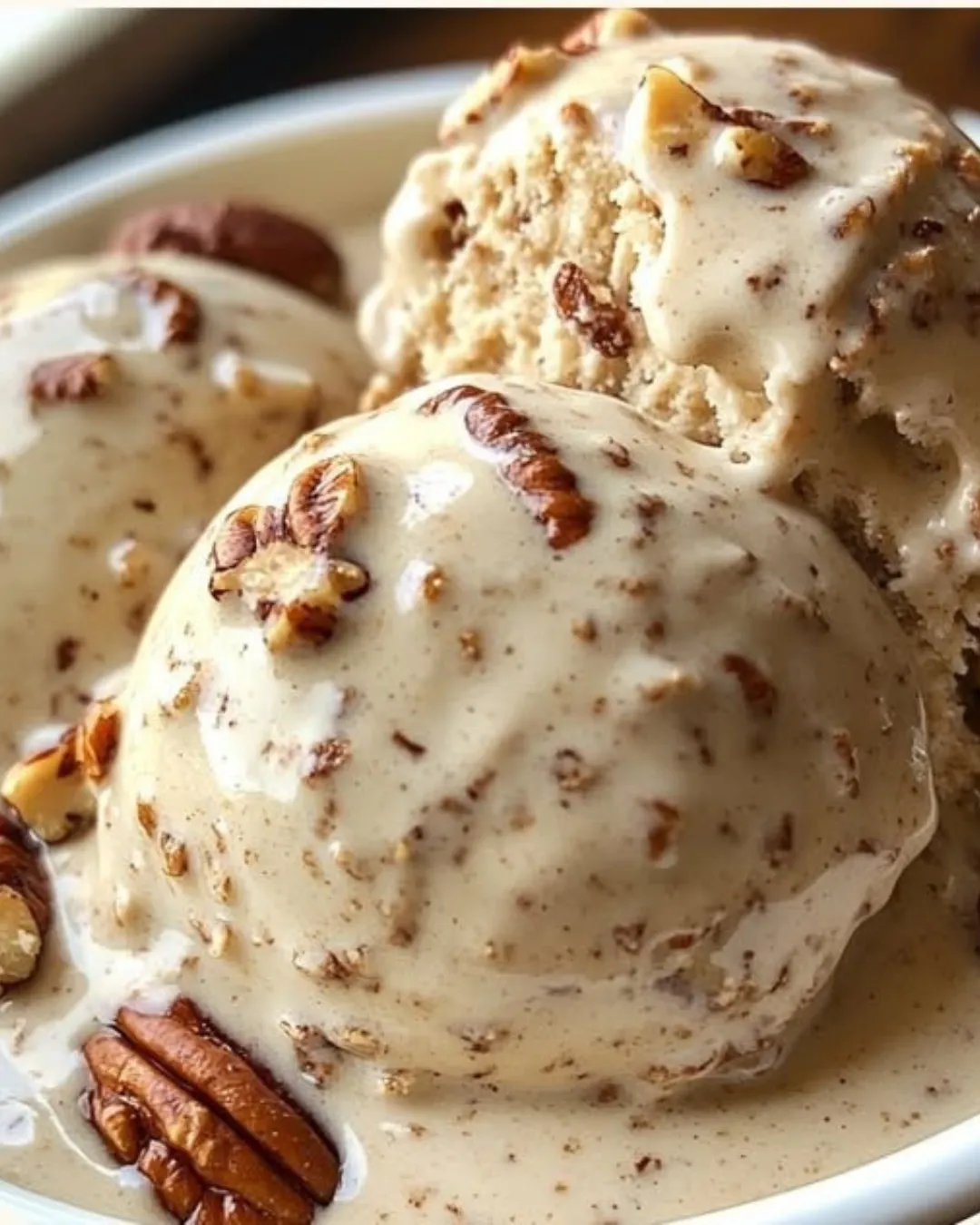 Creamy Homemade Pecan Ice Cream