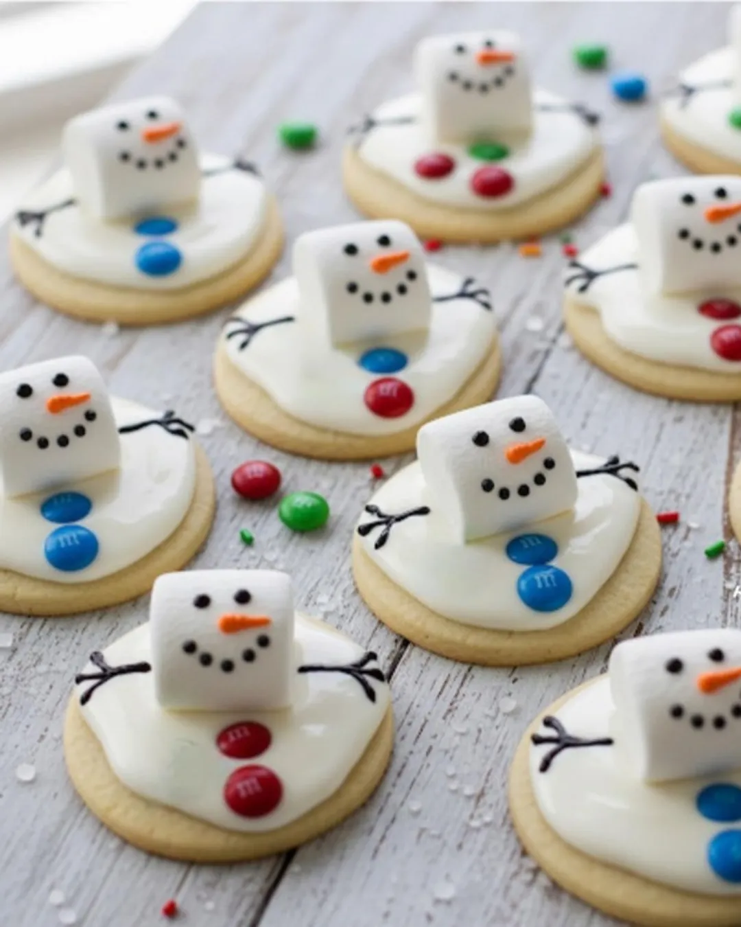 Melted Snowman Sugar Cookies: A Holiday Must-Have ⛄❄️