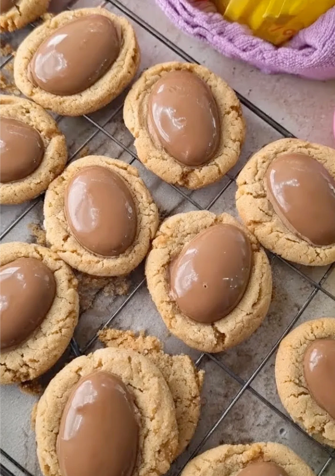 Reese’s Egg Peanut Butter Cookies