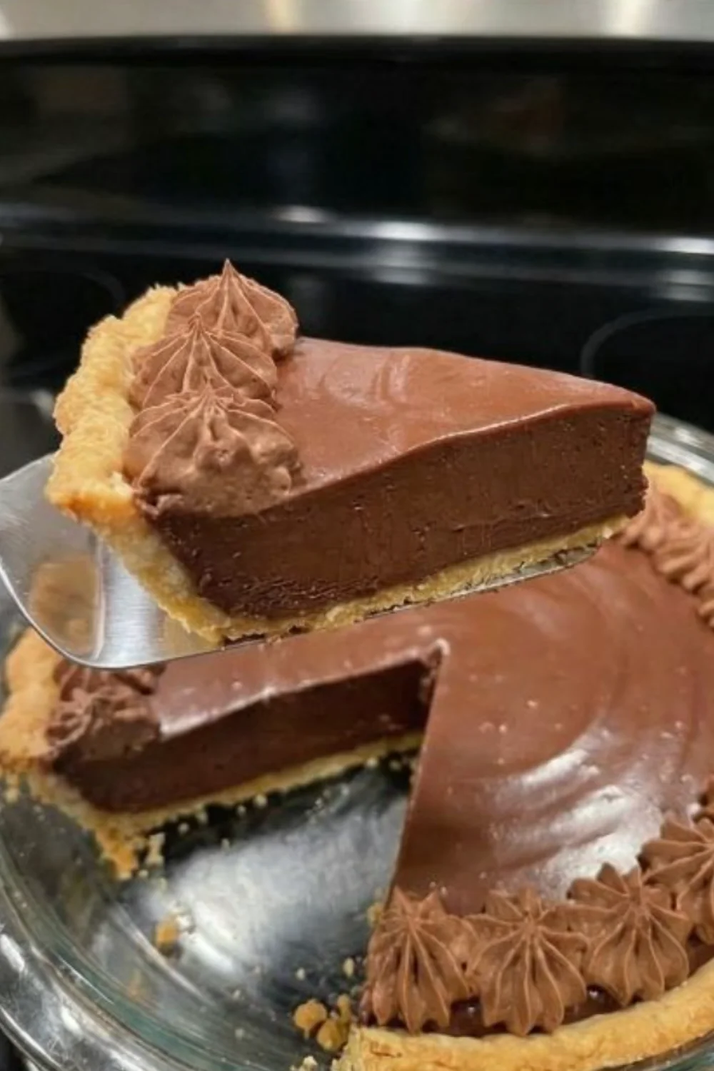 Grandma’s Chocolate Pie – A Slice of Pure Joy Awaits!